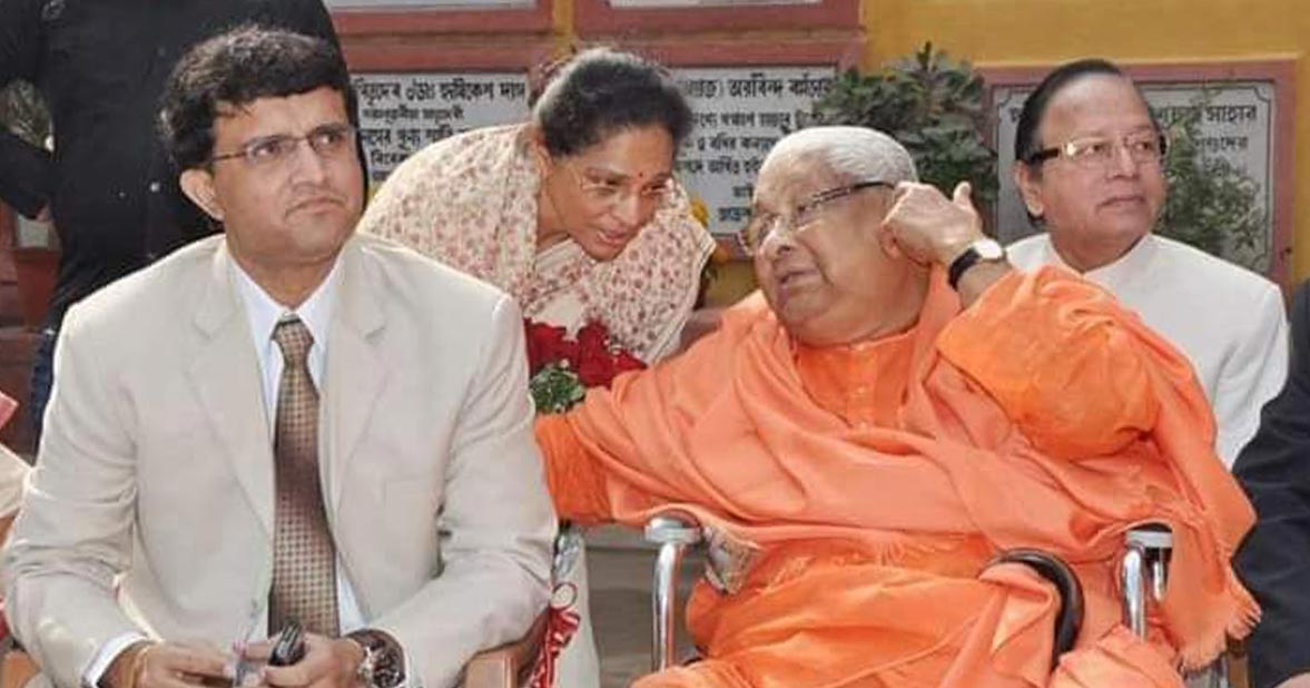 Swami Nityanandaji Maharaj with Sourav Ganguly